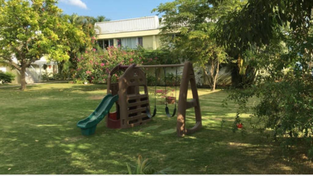 Apartamento Beryls At Seawind On The Bay , Montego Bay , Jamaica Exterior foto